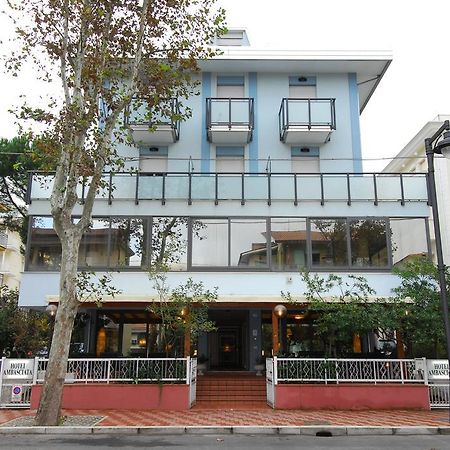 Hotel Ambasciata チェゼナーティコ エクステリア 写真