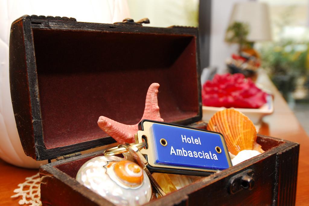 Hotel Ambasciata チェゼナーティコ エクステリア 写真